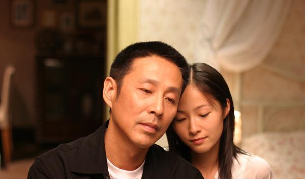 2004年在陈道明的推荐下,左小青和陈道明两人合作主演了都市情感剧