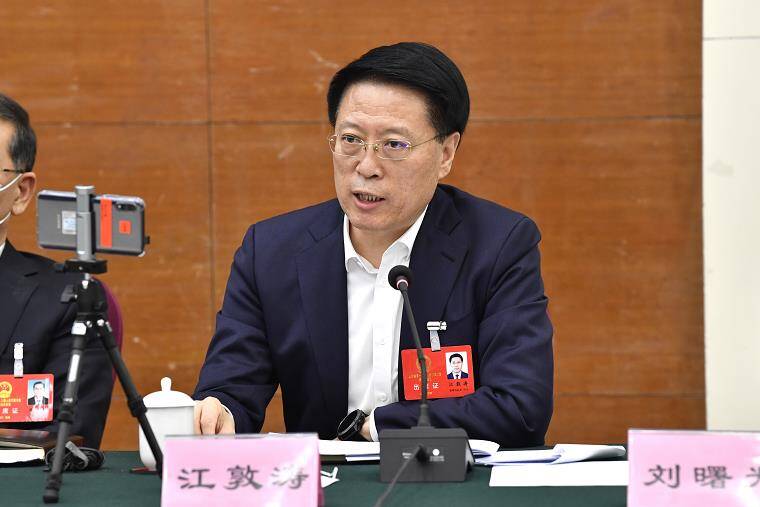 凤观齐鲁 正文 淄博市委书记江敦涛: 江敦涛指出,省委对淄博未来发展