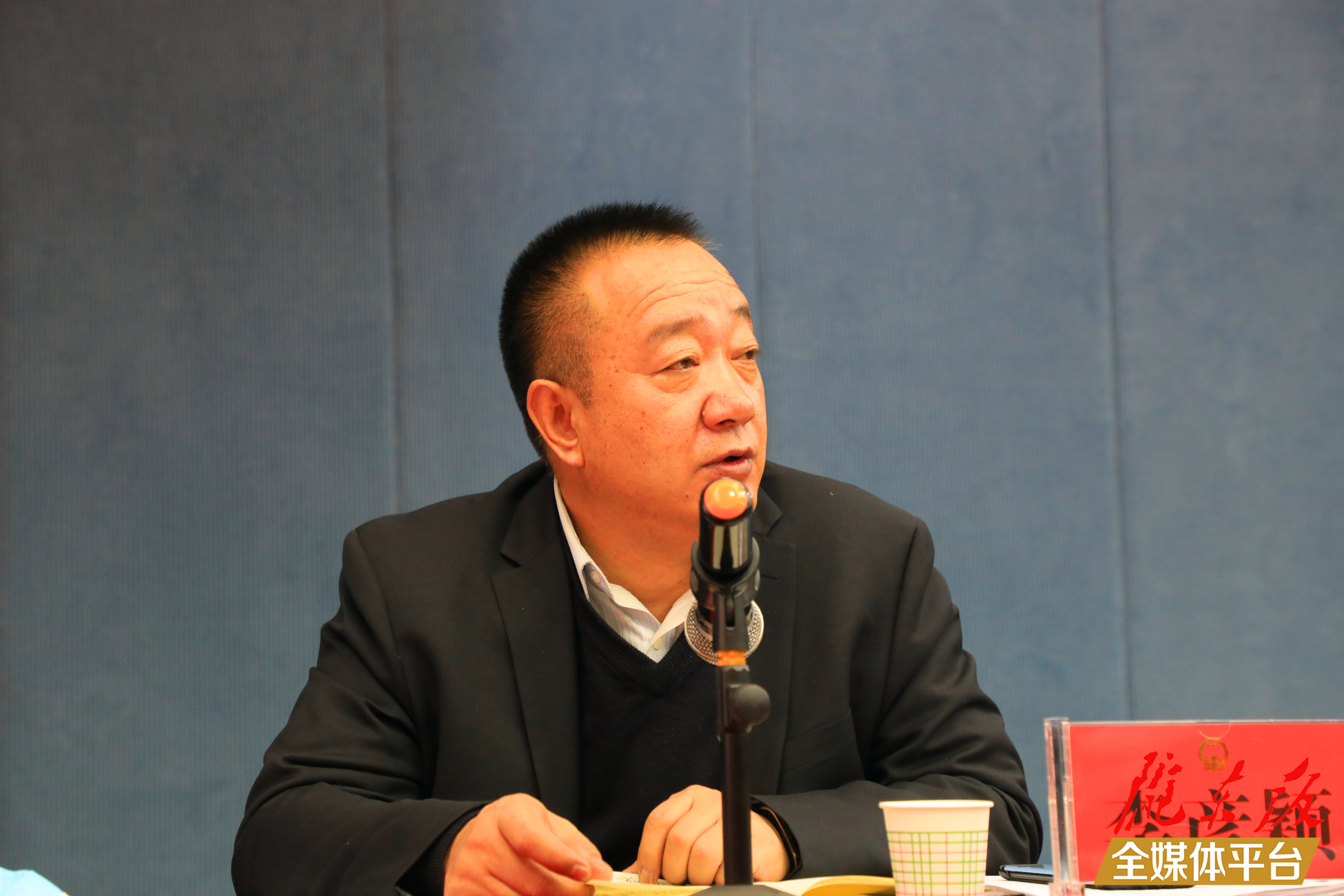 李彦颖代表:加强农村公路养护