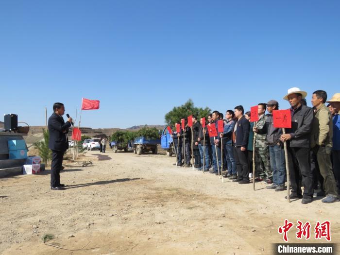 甘肃脱贫先进扎根基层27载02熟稔村民疾苦喜乐