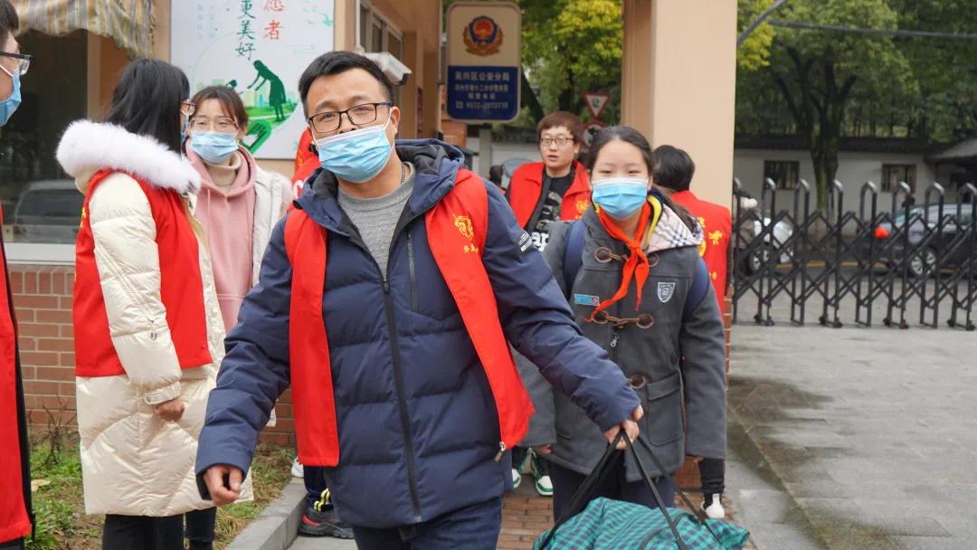 湖州十二中牛年开学首日记:2021,一路犇起来