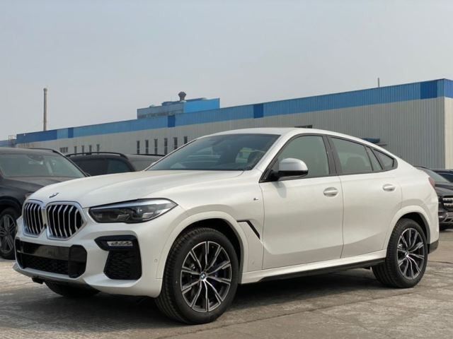 2021款宝马x6加拿大版车型标配:8速运动型自动变速器,bmw xdrive智能