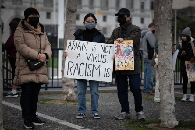 美国亚裔集体游行抗议"反亚裔"暴力行为