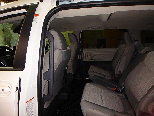 2021款丰田塞纳商务车 空间大最新报价