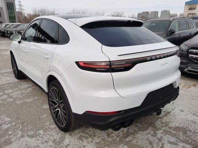 21款保时捷卡宴coupe3.0t 动感溜背造型