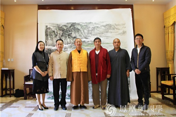 杜建民为建设中的大理崇圣寺三解脱禅院瑞应堂题字(图片来源:凤凰网