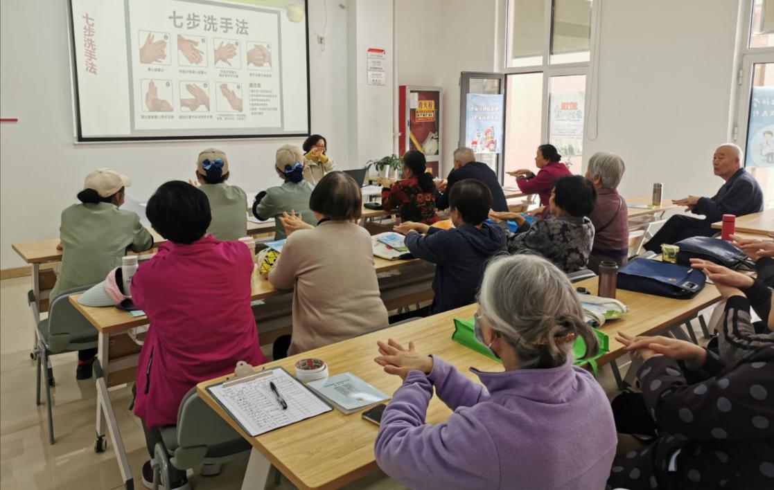 西安航空基地开展爱国卫生月健康知识讲座