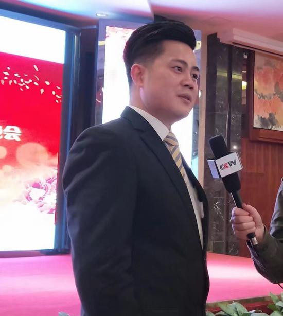 国学传承人黄莽《寻你诗词即音乐》流淌在音乐里的诗歌