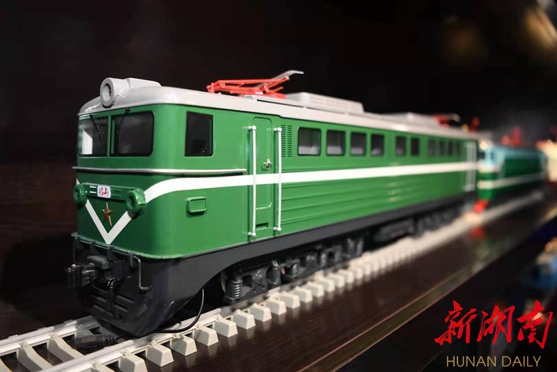 韶山1型电力机车:推动中国铁路机车现代化的"火车头"