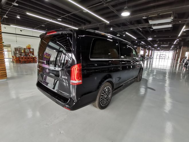 奔驰v260l尊贵加长版改装七座最低价格