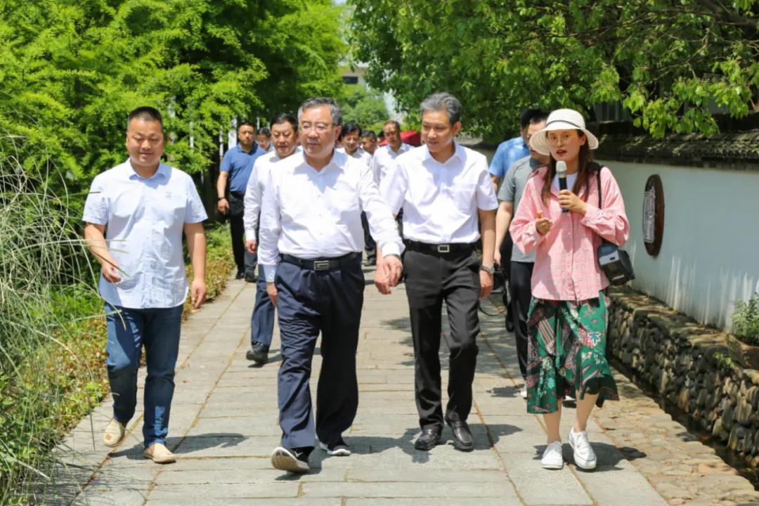 吉林白山党政代表团来安吉考察