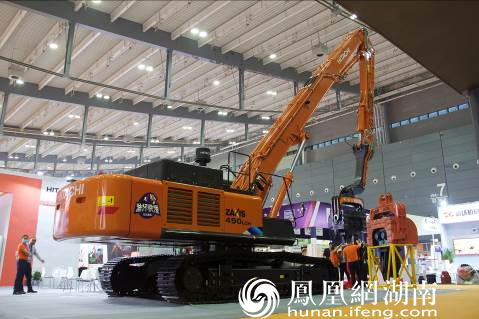 日立建机zx490lch-5a打桩机