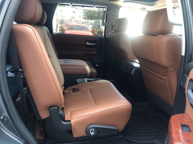 20款丰田红杉5700国六现车到店 可分期