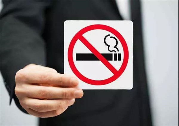济南就控烟再征民意6类场所室外区域拟禁止吸烟电子烟也不行