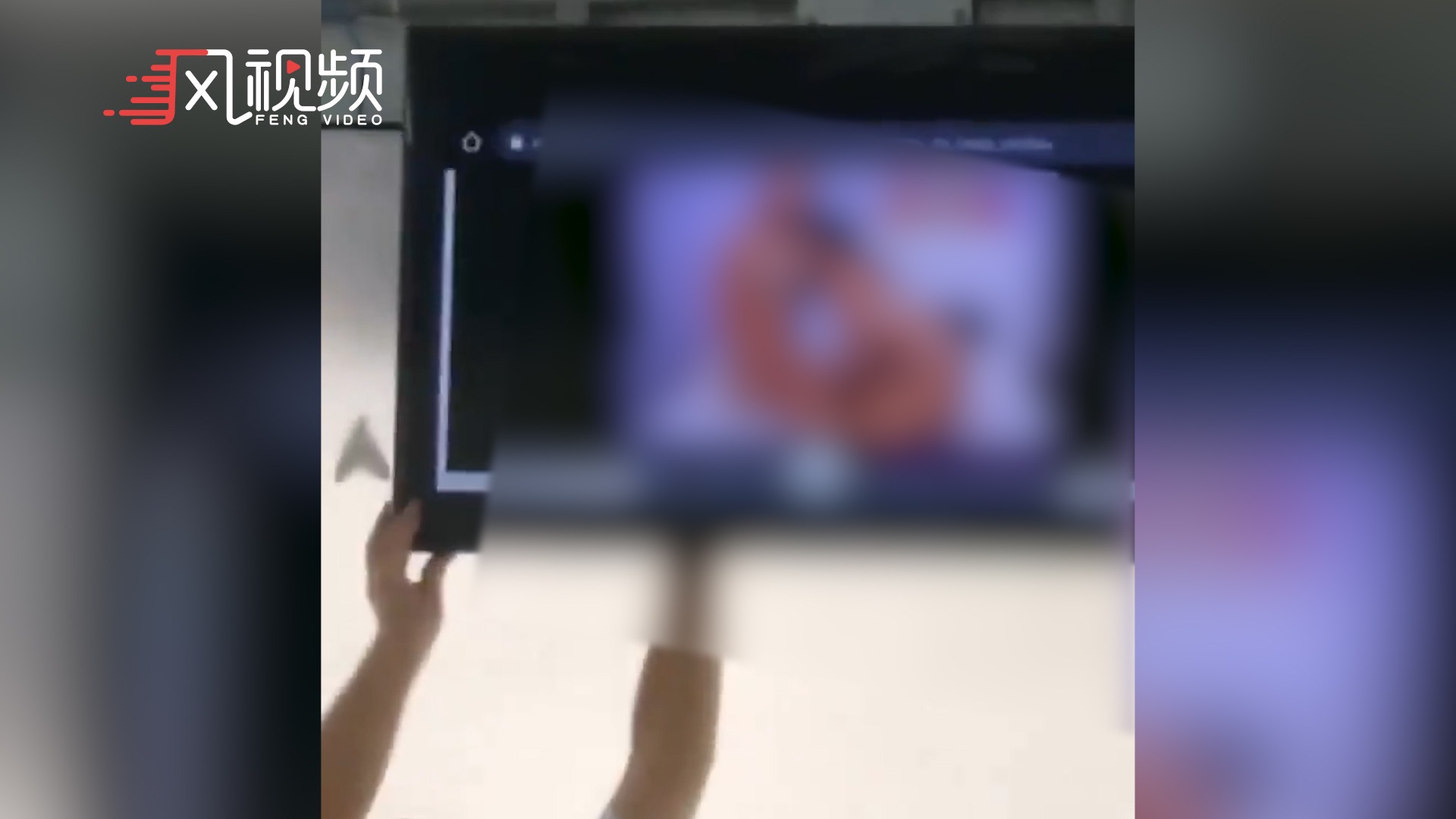 国外疫苗接种站突然播放成人电影视频拍摄者真是个好服务