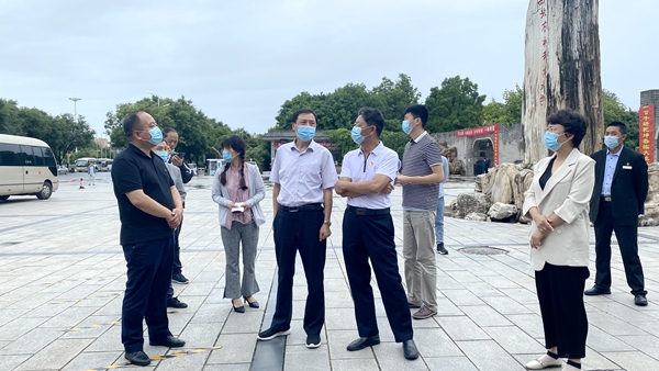 督导组来西北农林科技大学博览园检查,杨凌示范区旅游局侯振峰局长,博