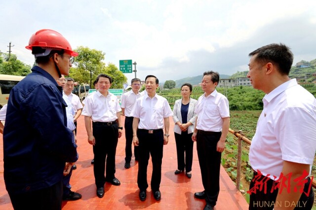 7月6日至7日,省委书记,省人大常委会主任许达哲深入湘西土家族苗族