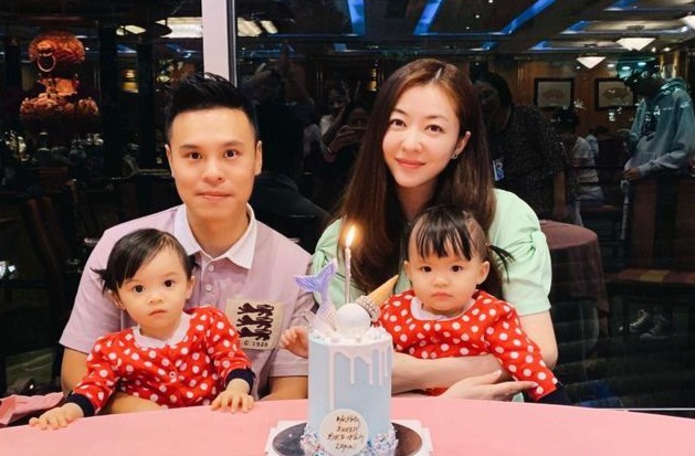 熊黛林与丈夫郭可颂于2016年成婚,两年后迎来双胞胎女儿的诞生.