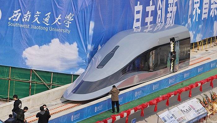 我国磁悬浮列车时速超600公里,创世界纪录,磁悬浮你了解多少?