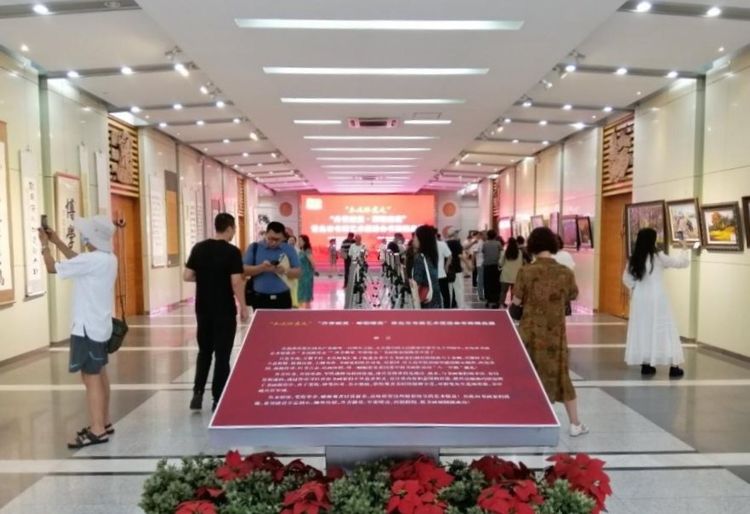 建党一百周年之际,又喜迎中国人民解放军建军九十四周年,青岛市书画