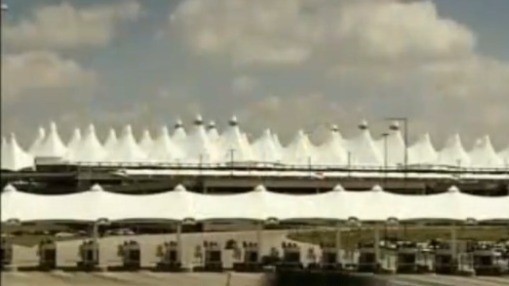 1994年耗费3亿美元的丹佛国际机场隆重启用却在第一天就发生了故障