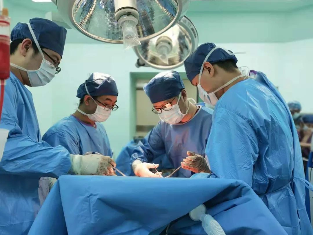 一例自发性脾破裂患者在西安市第三医院得到成功救治