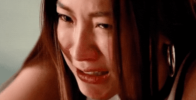 出飒 正文 首先是蛇蝎美人的形象,肌肤胜雪,红唇嫣然,这种舍我其谁的