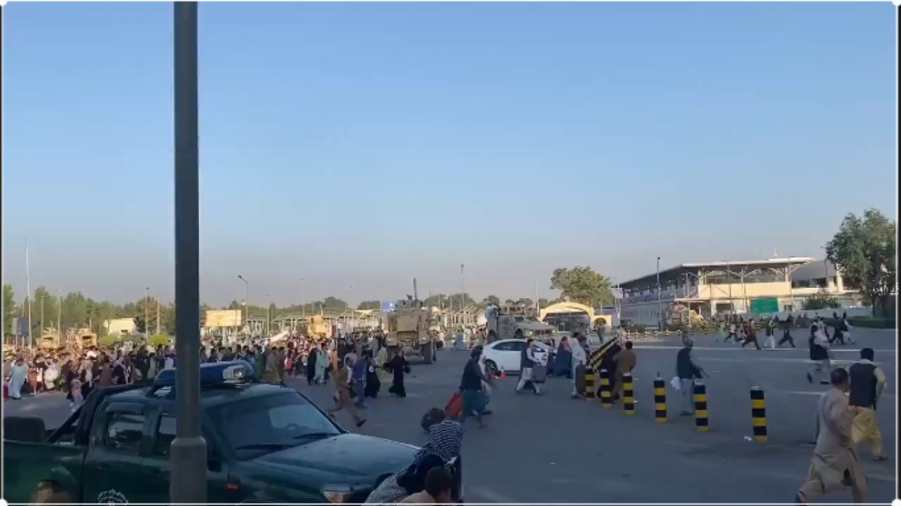西贡时刻再现 喀布尔机场一团糟