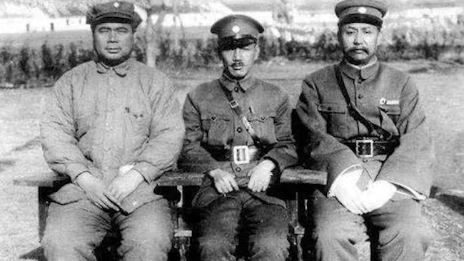 近代最著名一张ps照蒋介石身高之谜他到底是169还是180