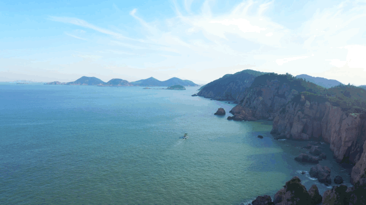 文旅 畅游浙江 正文 @潘桦/摄 大沙岙海滨浴场可以说是洞头本岛最美的
