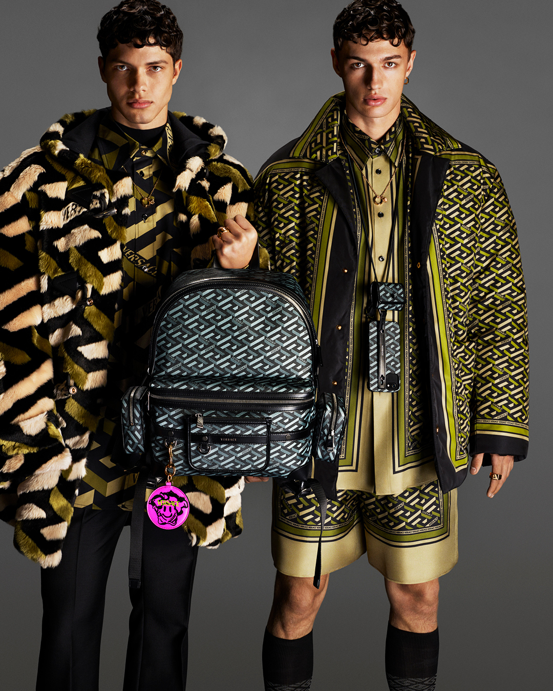 dualipa演绎versace2021秋冬广告大片