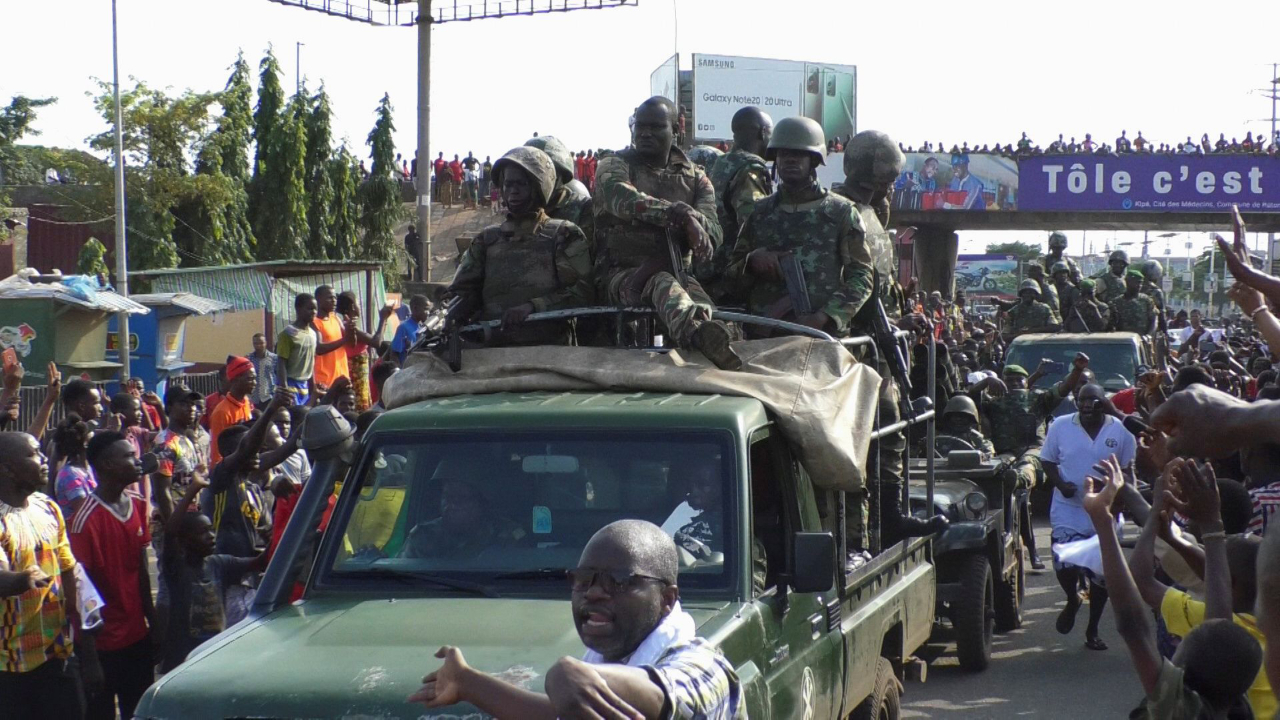 几内亚局势突变,总统孔戴遭叛军扣押,联合国发声谴责