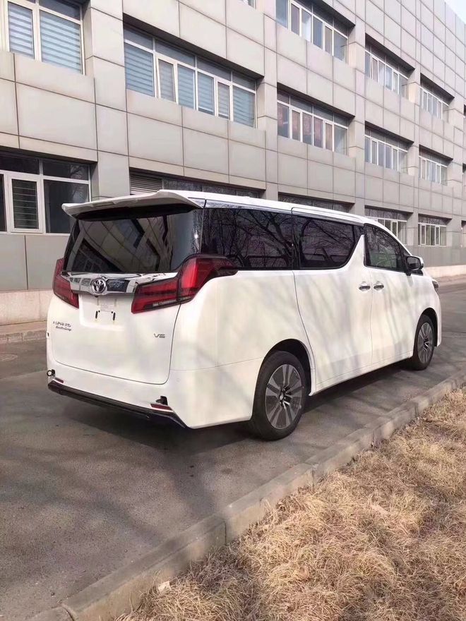 2020款丰田埃尔法商务mpv 港口报价低