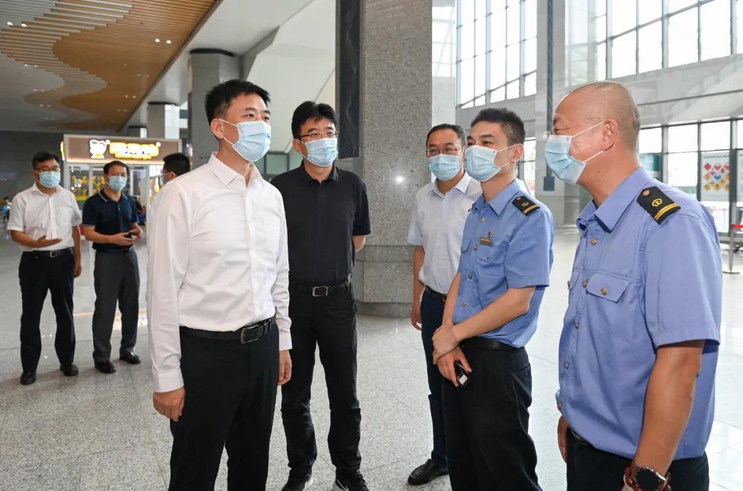 苏州张家港代市长蔡剑峰把项目建设成经得起时间检验的精品工程