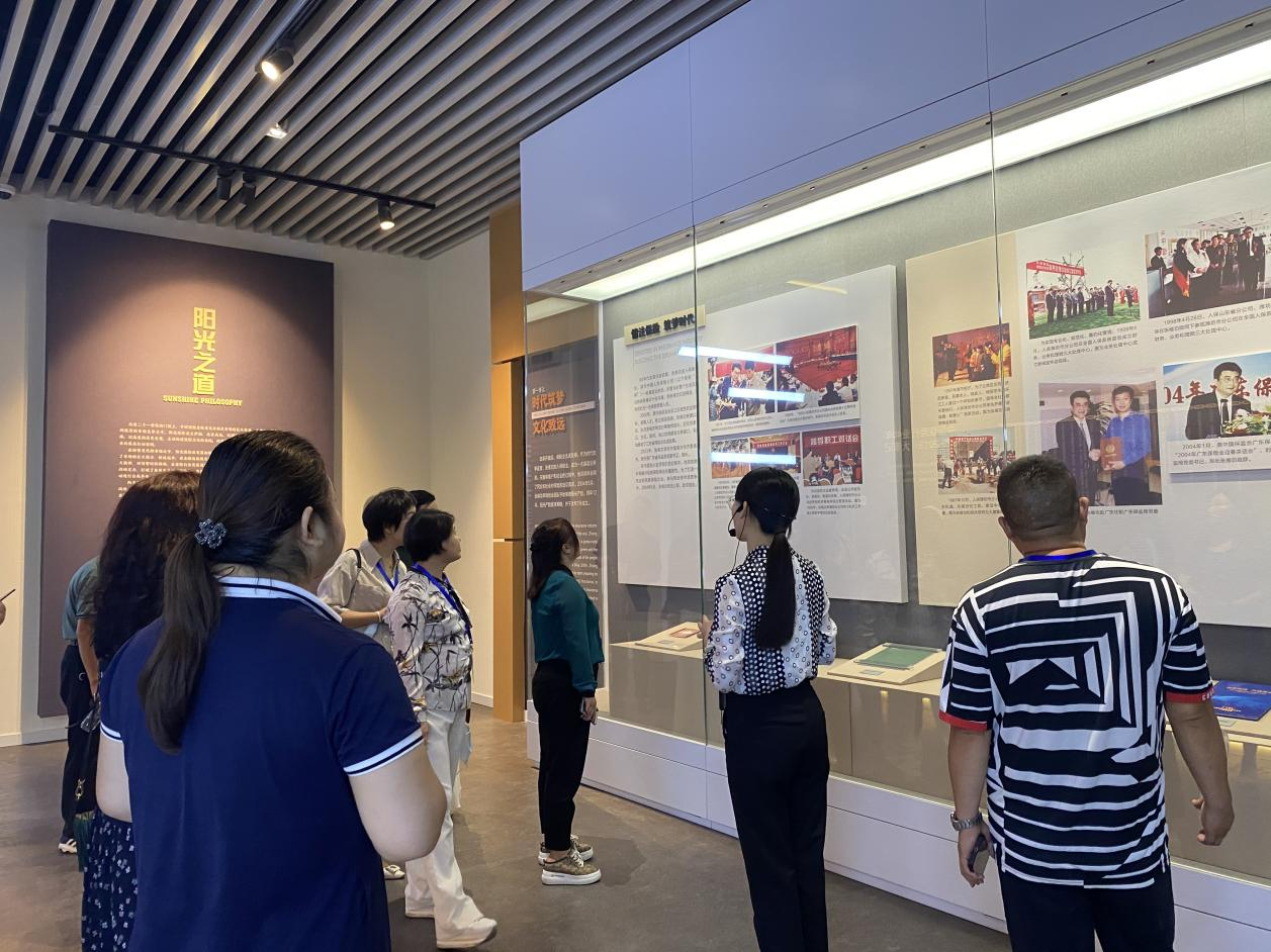 阳光人寿客户参观中国保险博物馆