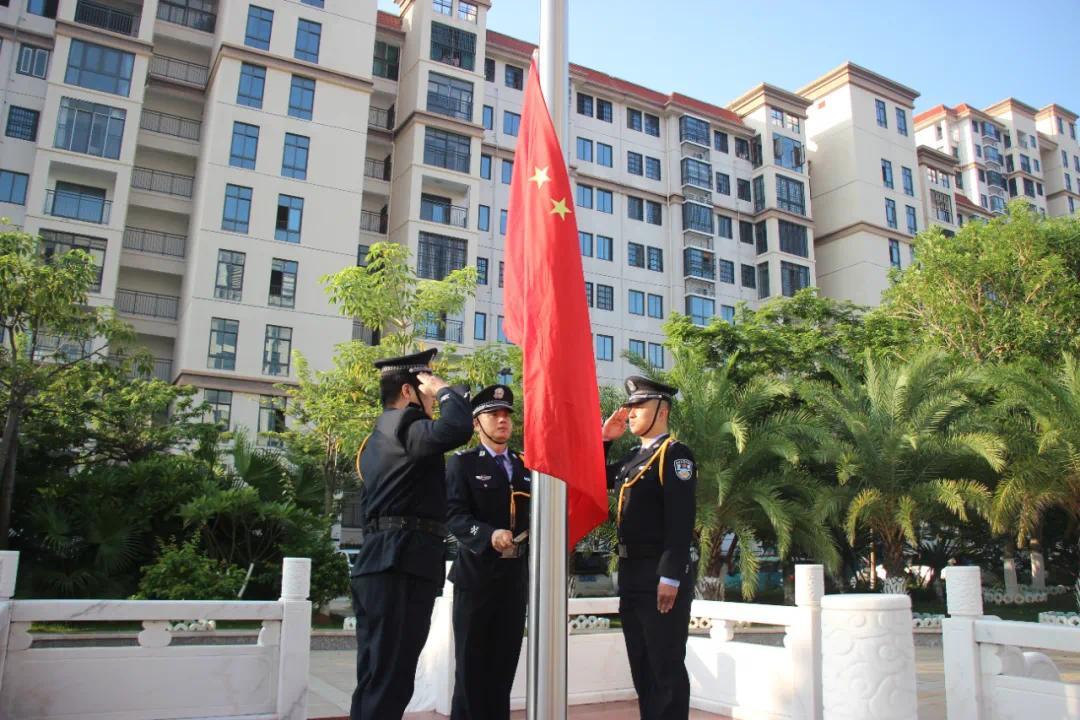 海南>新闻资讯>综合资讯>正文> 副县长,县公安局局长邝斌,县公安局
