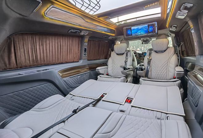 奔驰v260l改装迈巴赫商务车闪亮登场