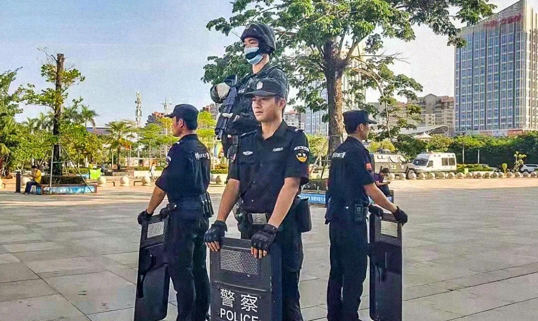 海南公安武警联勤武装巡逻全天候守护您的平安