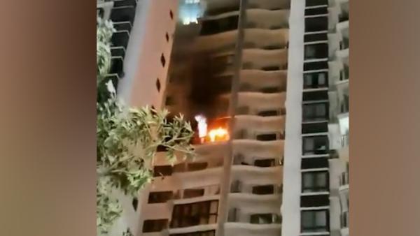厦门一栋高层住宅突然起火已造成两人遇难
