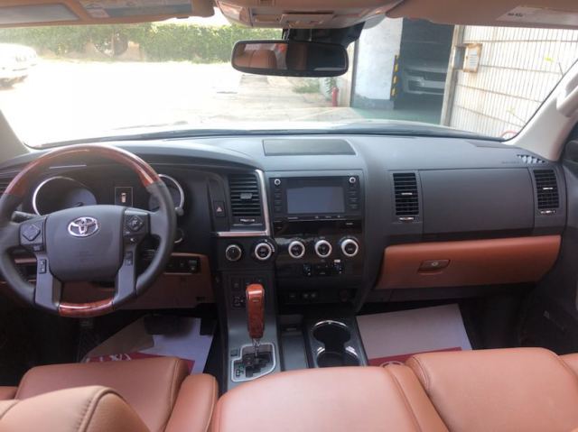 20款丰田红杉5700 现车实拍 优惠3.5万