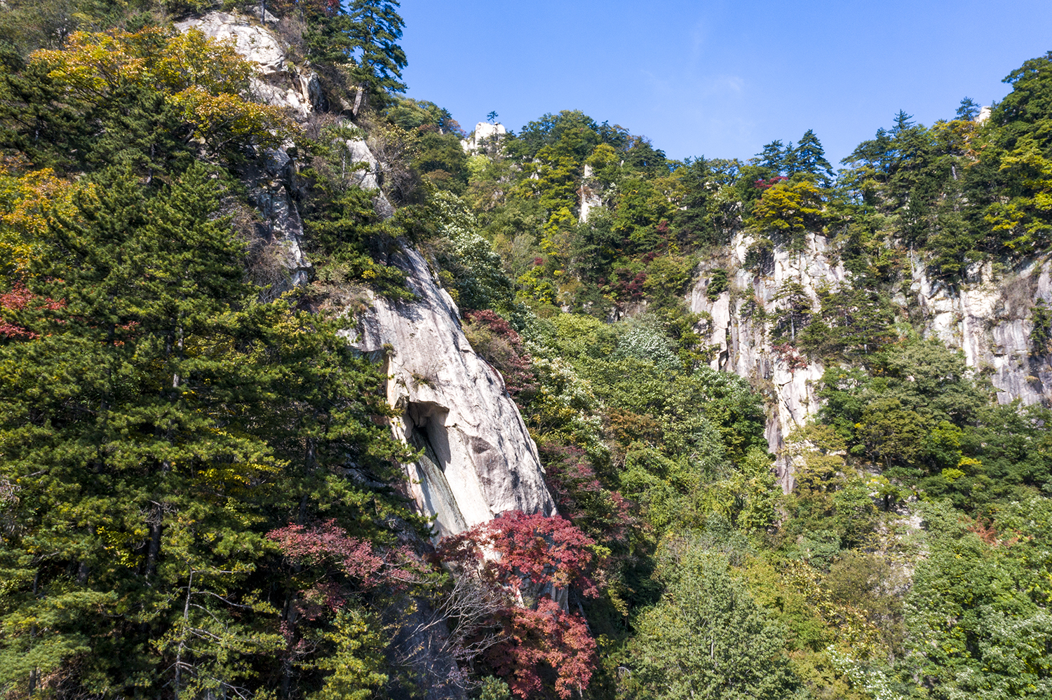 河南鲁山尧山晚秋景色迷人