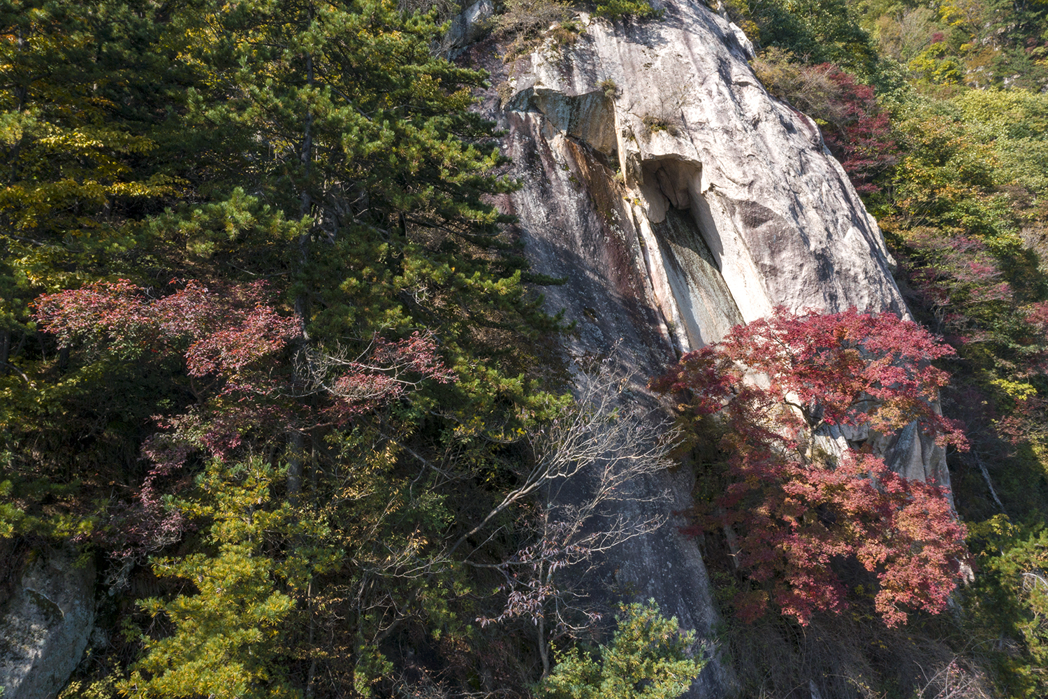 河南鲁山:尧山晚秋景色迷人