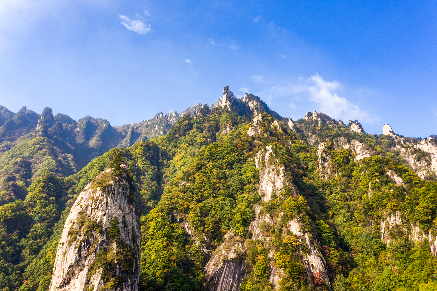 河南鲁山尧山晚秋景色迷人