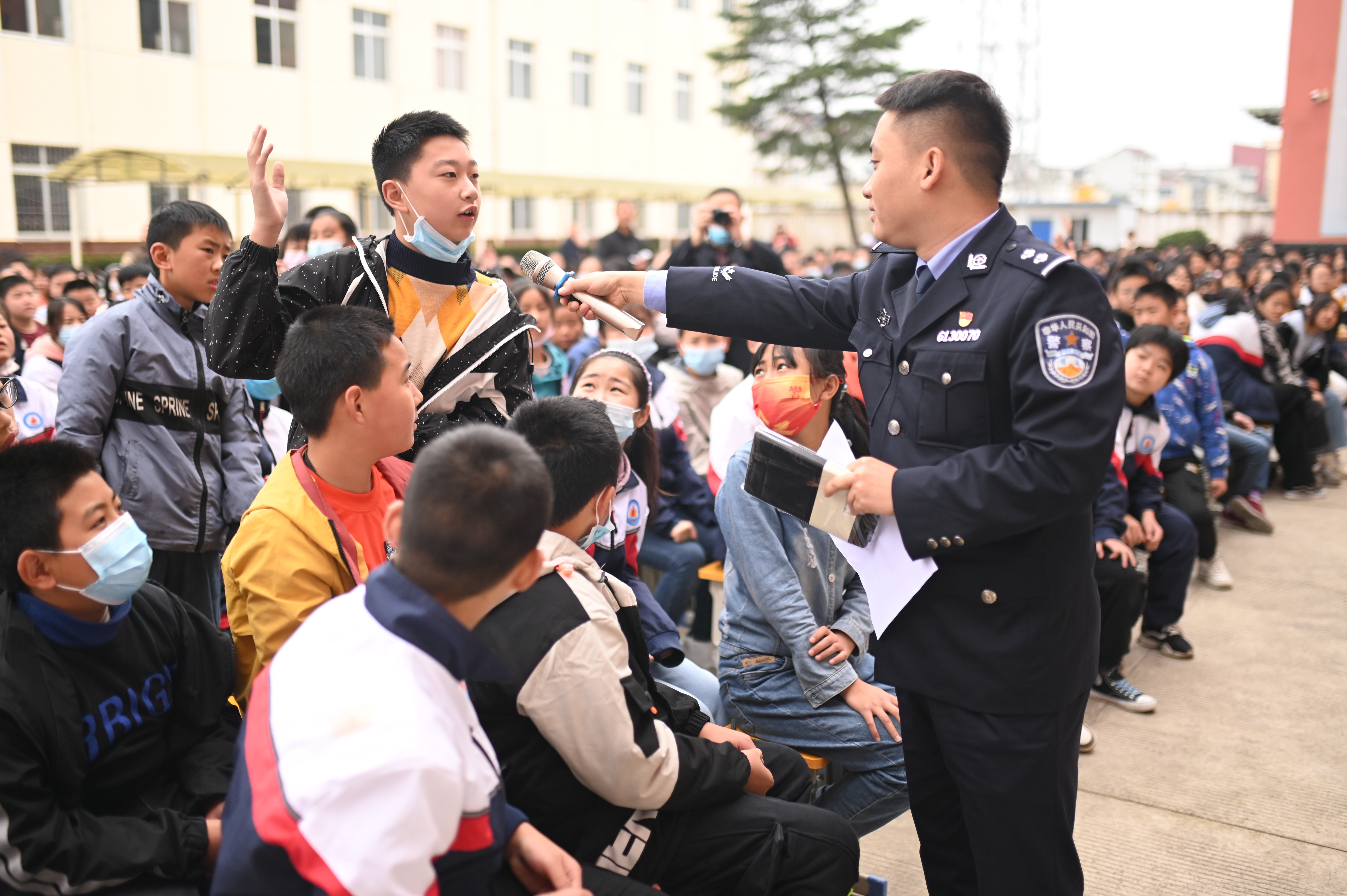 陕西省汉中监狱与法同行护航青春