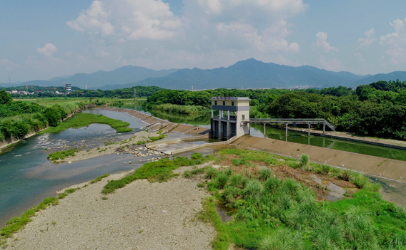 地跨宜春市奉新县,靖安县和南昌市安义县,属于修河支流潦河流域