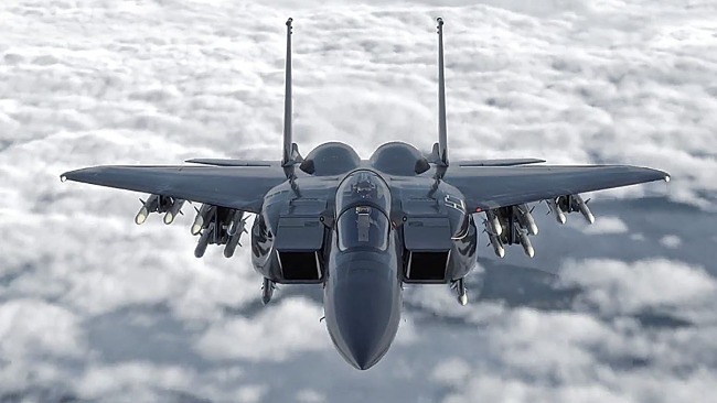 美国f15战斗机空中制造音爆当地居民吓坏纷纷报警