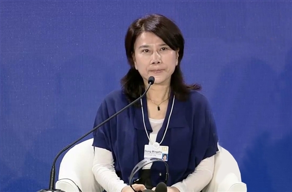 董明珠谈22岁女秘书孟羽童走红:我只是给了她平台和机会