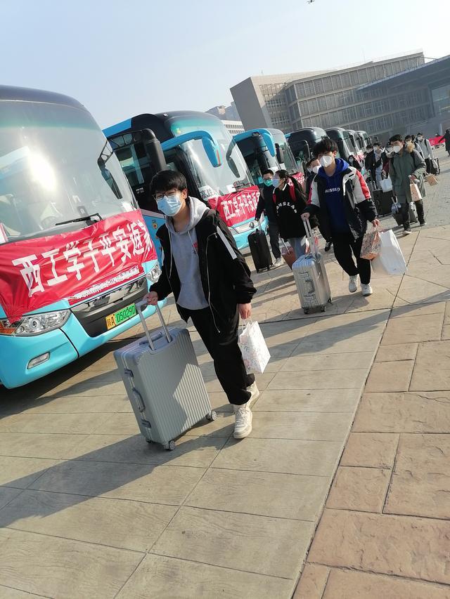 从来没有哪次回家像这次这么激动