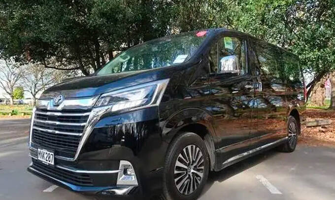 一汽丰田3款新车曝光新mpv比赛那还大还有皇冠轿车