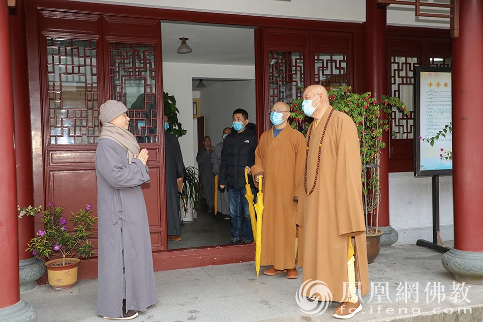 道慈大和尚一行赴全山各寺院检查疫情防控及安全工作
